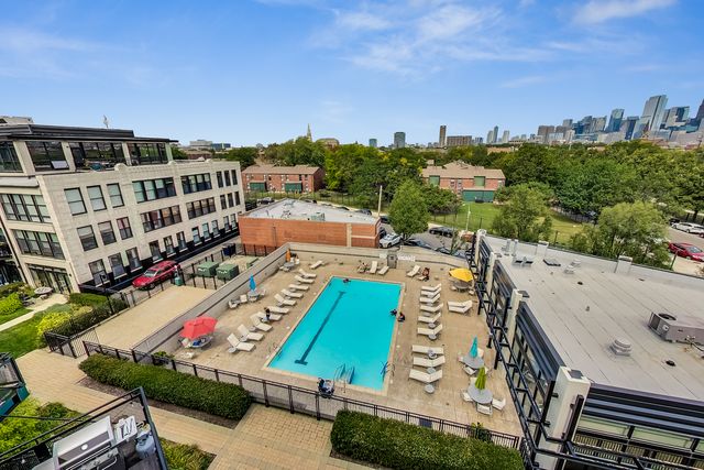 1110 W 15th Street 218, Chicago, IL 60608