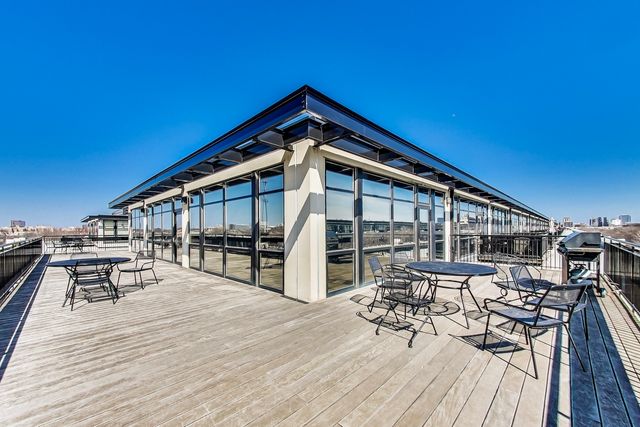 1110 W 15th Street 218, Chicago, IL 60608