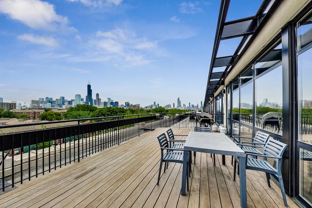 1110 W 15th Street 218, Chicago, IL 60608