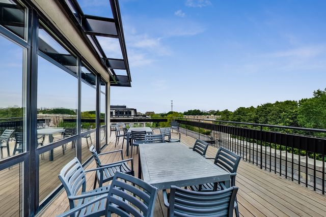 1110 W 15th Street 218, Chicago, IL 60608
