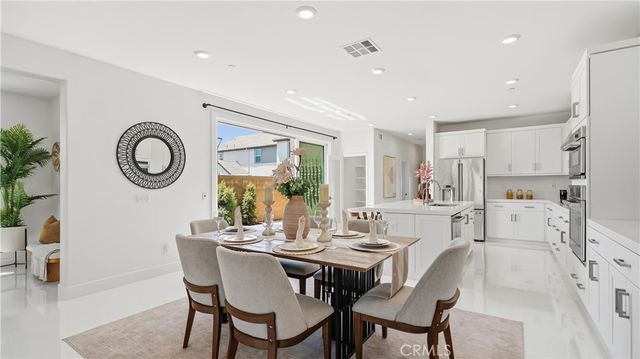 291 Lynx, Irvine, CA 92618