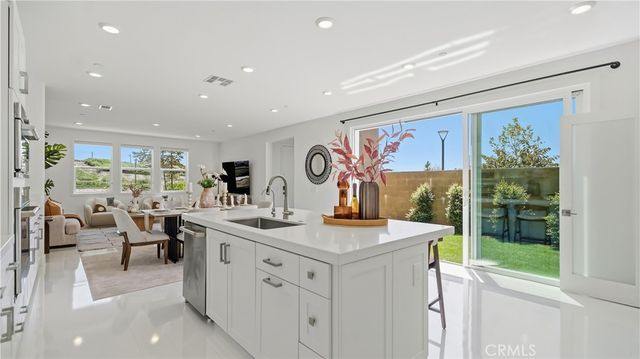 291 Lynx, Irvine, CA 92618