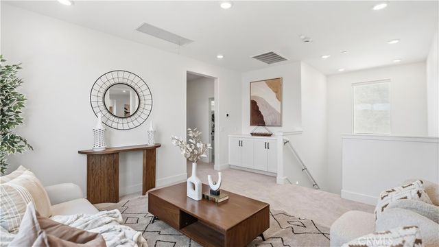 291 Lynx, Irvine, CA 92618