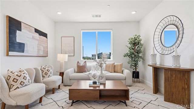 291 Lynx, Irvine, CA 92618