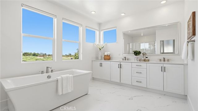 291 Lynx, Irvine, CA 92618
