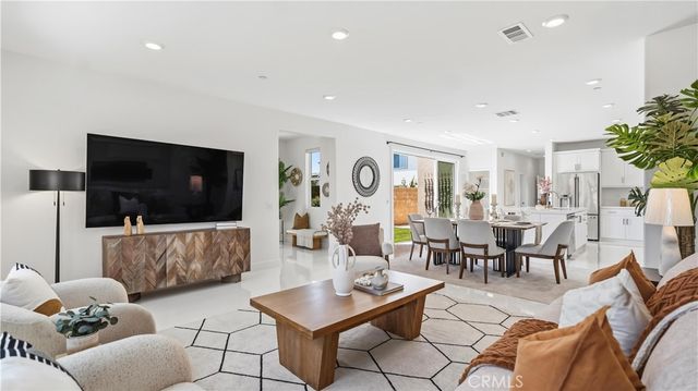 291 Lynx, Irvine, CA 92618