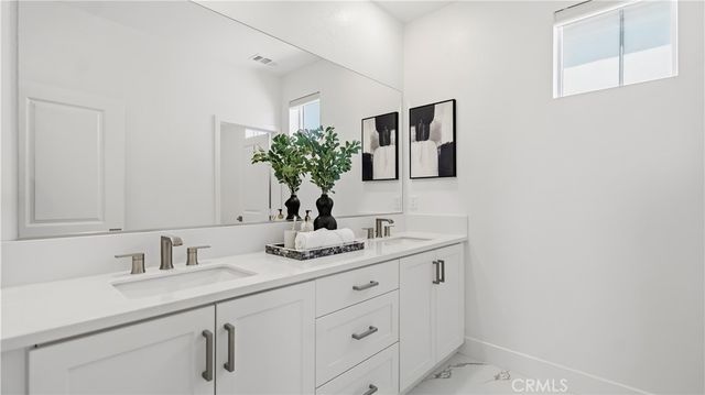 291 Lynx, Irvine, CA 92618