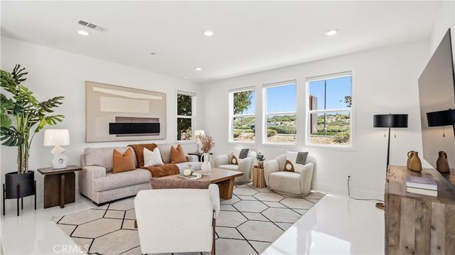 291 Lynx, Irvine, CA 92618
