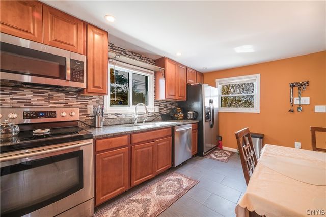 118 Oak Drive, Cicero, NY 13212