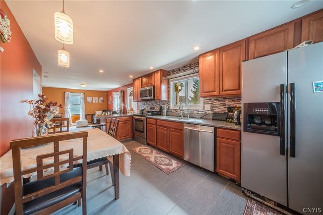 118 Oak Drive, Cicero, NY 13212