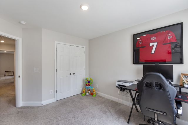 192 Grandstand Blvd, Gallatin, TN 37066