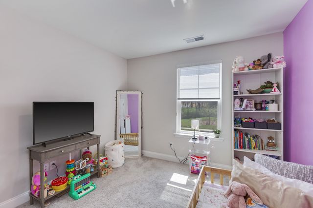 192 Grandstand Blvd, Gallatin, TN 37066