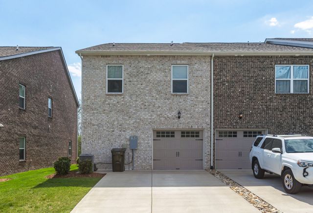 192 Grandstand Blvd, Gallatin, TN 37066