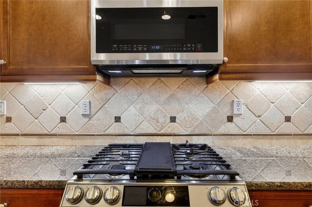 3470 Yellowstone Court, Perris, CA 92570