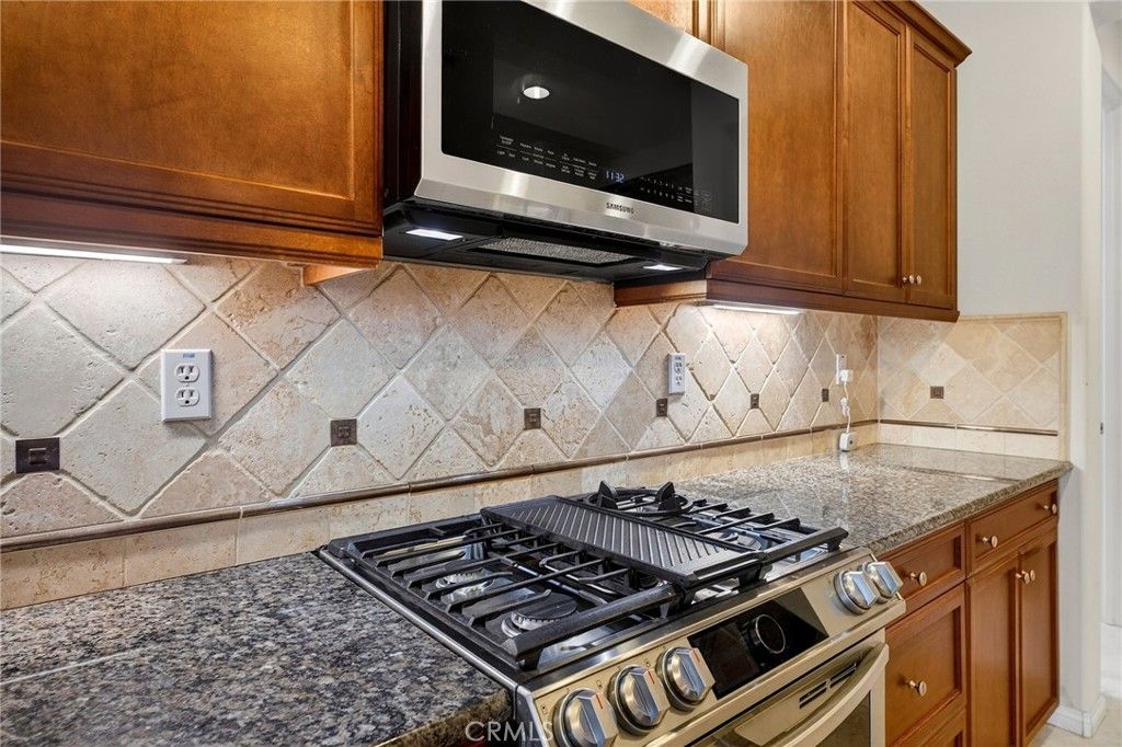 Image 13 of property listing at 3470 Yellowstone Court, Perris, CA 92570