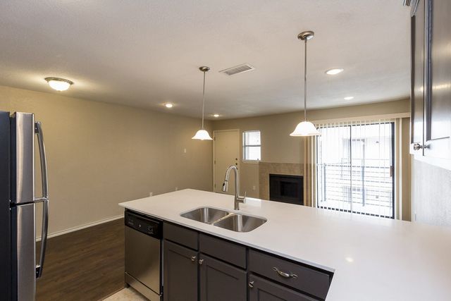 1317 Annex Avenue 330, Dallas, TX 75204