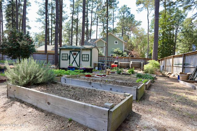 370 E Morganton Road, Southern Pines, NC 28387