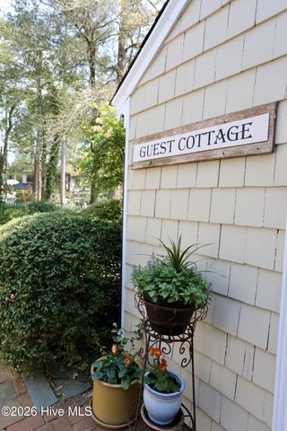 370 E Morganton Road, Southern Pines, NC 28387