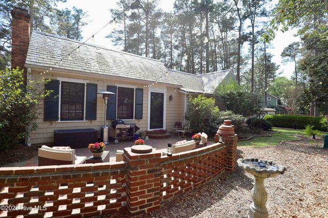 370 E Morganton Road, Southern Pines, NC 28387