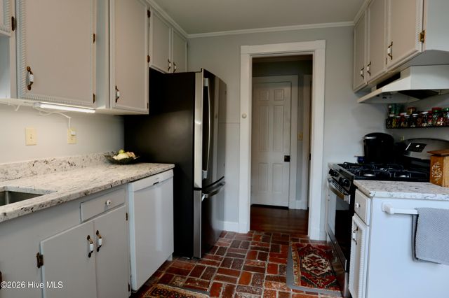 370 E Morganton Road, Southern Pines, NC 28387