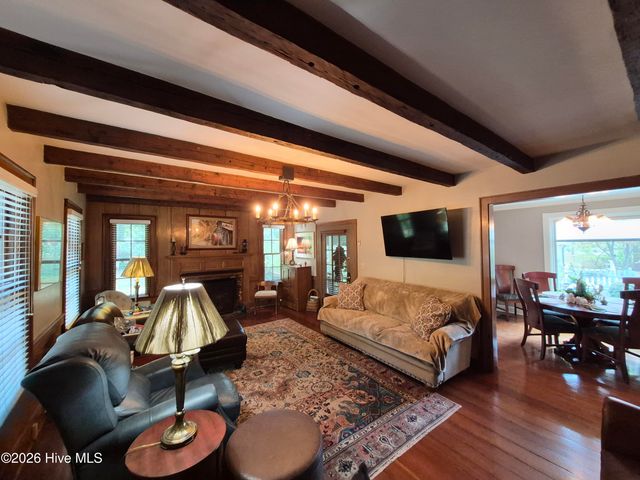 370 E Morganton Road, Southern Pines, NC 28387