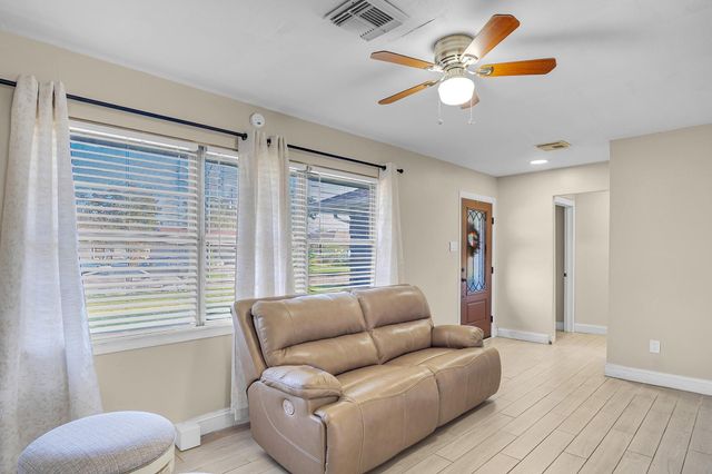 3306 Earl Street, Pasadena, TX 77503