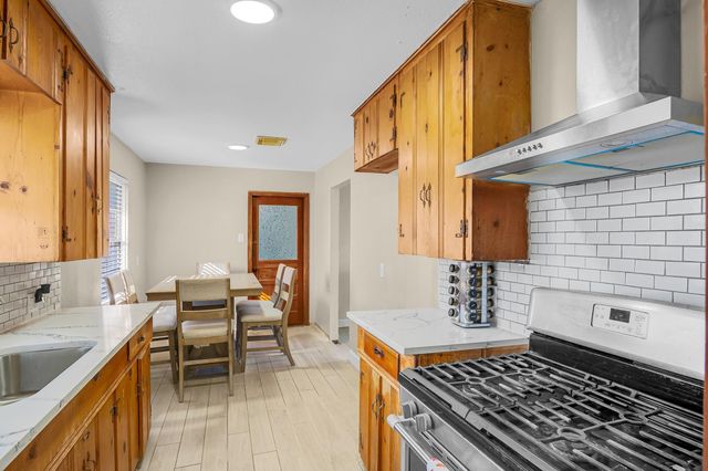 3306 Earl Street, Pasadena, TX 77503