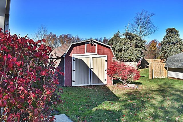 5178 Berkeley Drive, Sheffield Village, OH 44054