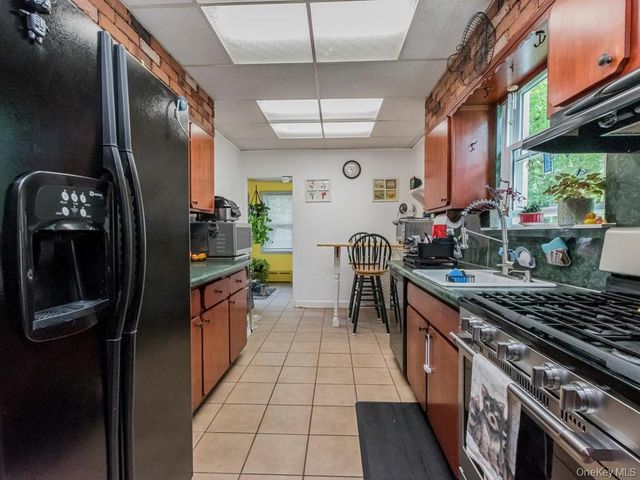 2955 Philip Avenue, Bronx, NY 10465