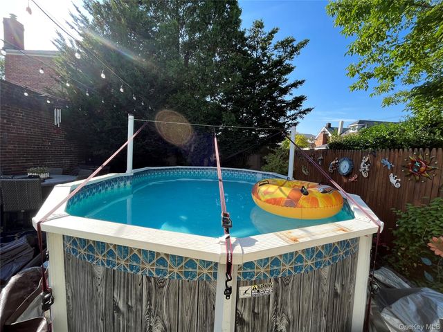 2955 Philip Avenue, Bronx, NY 10465