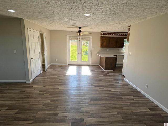 167 Guinn Road, Cadiz, KY 42211