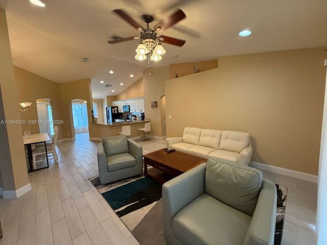 5861 NW Cullom Cir, Port St. Lucie, FL 34986