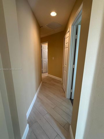 5861 NW Cullom Cir, Port St. Lucie, FL 34986