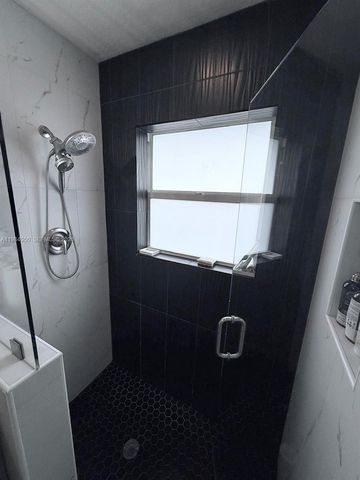 5861 NW Cullom Cir, Port St. Lucie, FL 34986