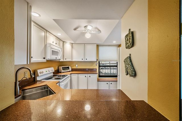 2618 COVE CAY DRIVE 204, Clearwater, FL 33760