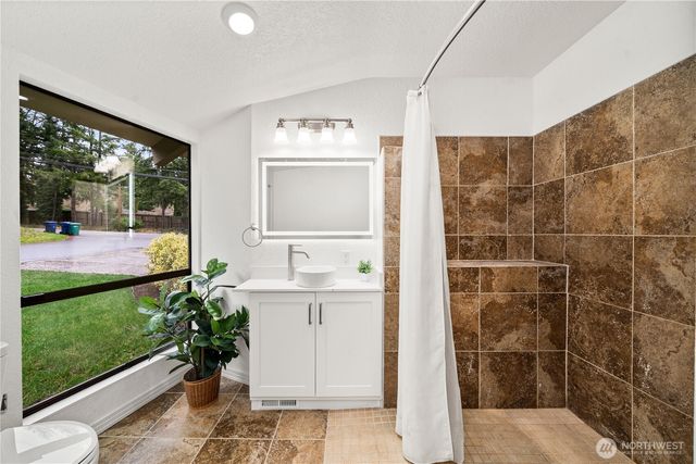 20709 NE 79th Street, Redmond, WA 98053