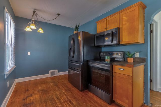 553 E Parkland Avenue, Evansville, IN 47711