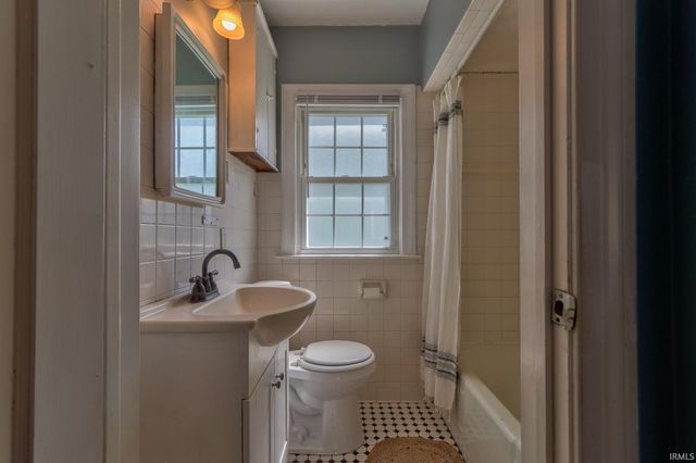 553 E Parkland Avenue, Evansville, IN 47711