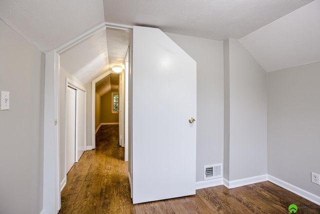 610 S 48th Street, Lincoln, NE 68504