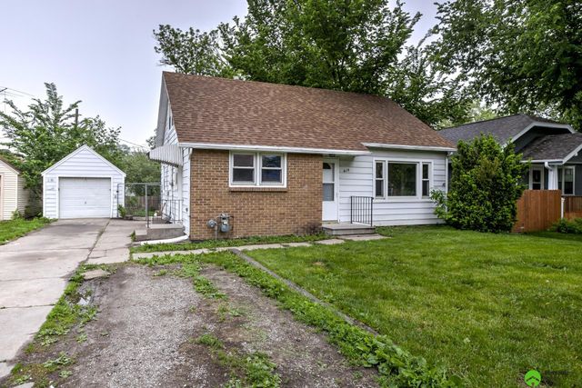 610 S 48th Street, Lincoln, NE 68504