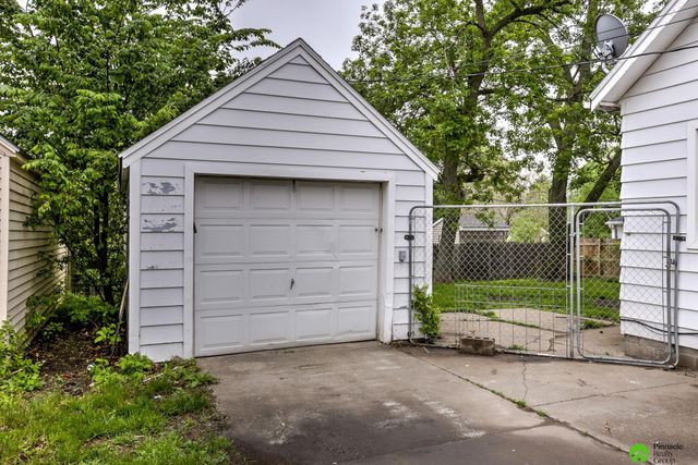 610 S 48th Street, Lincoln, NE 68504