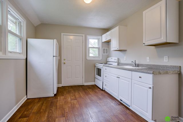 610 S 48th Street, Lincoln, NE 68504