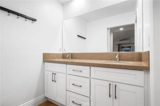 19 Silkberry, Irvine, CA 92614