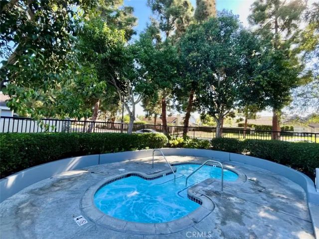 19 Silkberry, Irvine, CA 92614