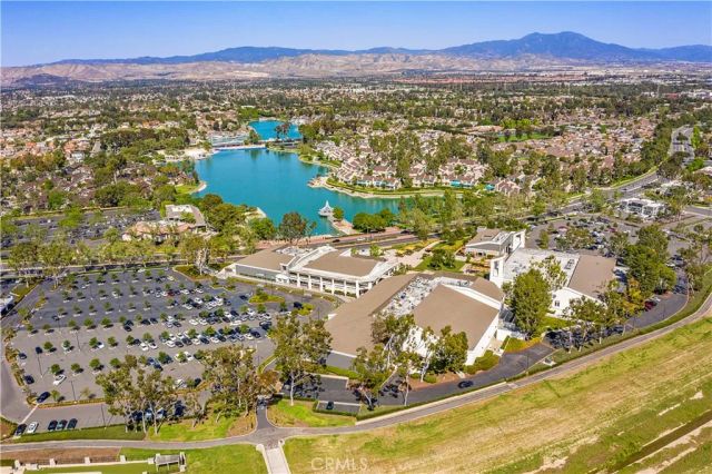 19 Silkberry, Irvine, CA 92614