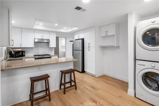 19 Silkberry, Irvine, CA 92614