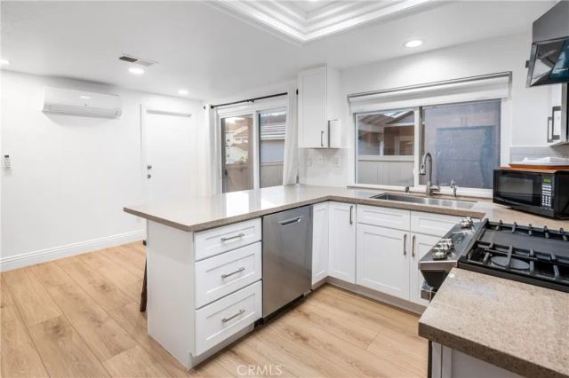 19 Silkberry, Irvine, CA 92614