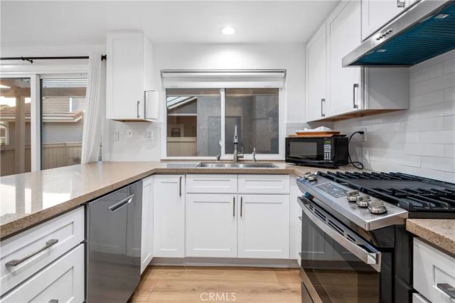 19 Silkberry, Irvine, CA 92614