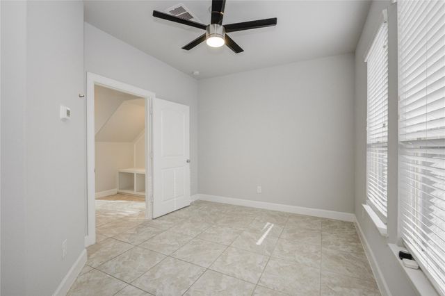 9624 Cambridge Manor Lane, Houston, TX 77045