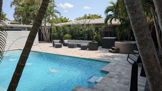 1516 NE 12th Street, Fort Lauderdale, FL 33304